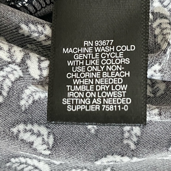 Liz Claiborne Sz med tunic style top black/ white print - Picture 11 of 11